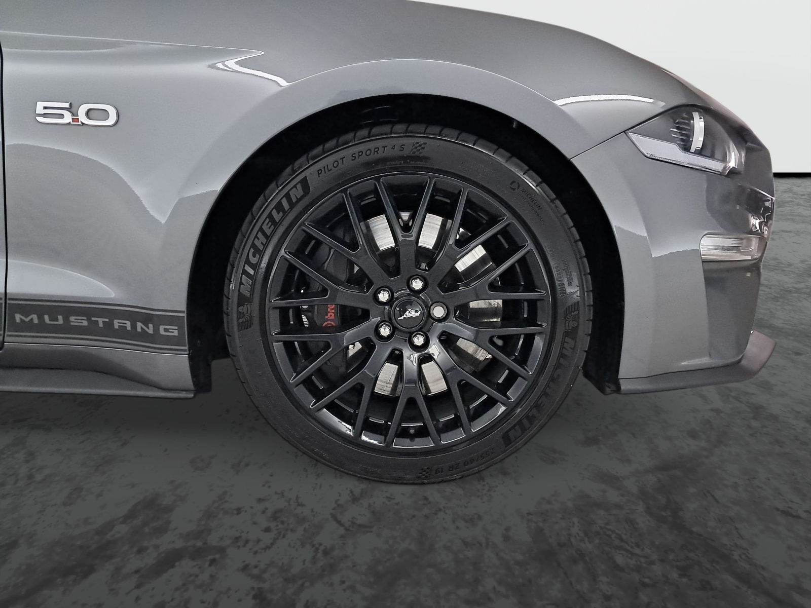 Ford Mustang - 2023