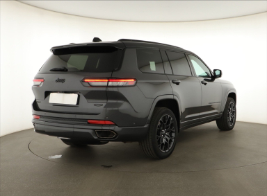 Jeep Grand Cherokee - 2025