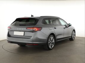 Škoda Superb - 2024