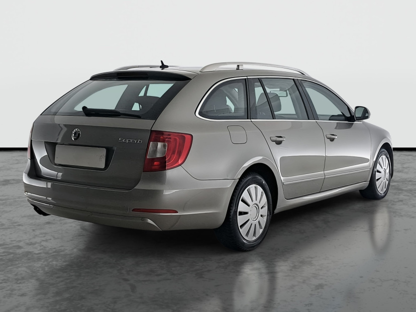 Škoda Superb, 2010