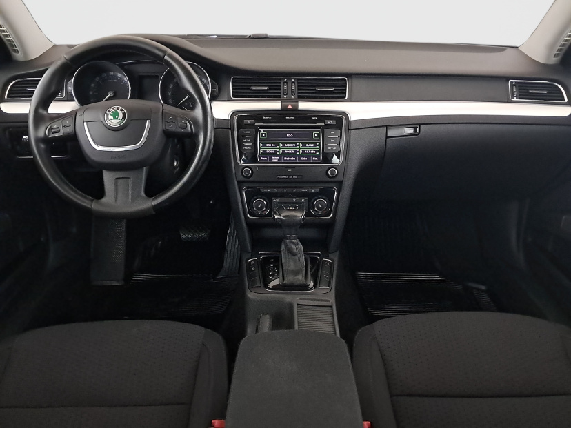 Škoda Superb, 2010