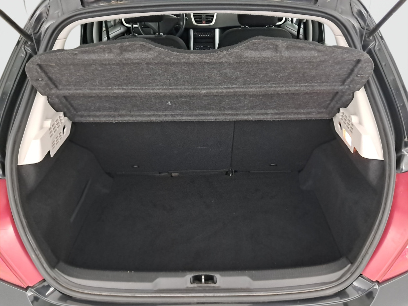 Peugeot 207, 2012