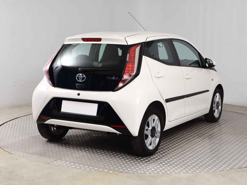 Toyota Aygo, 2015