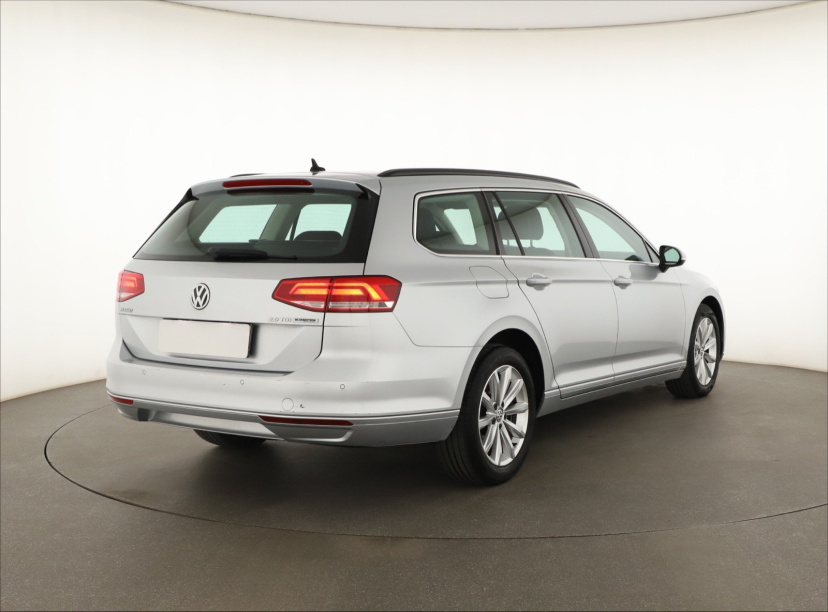 Volkswagen Passat, 2017