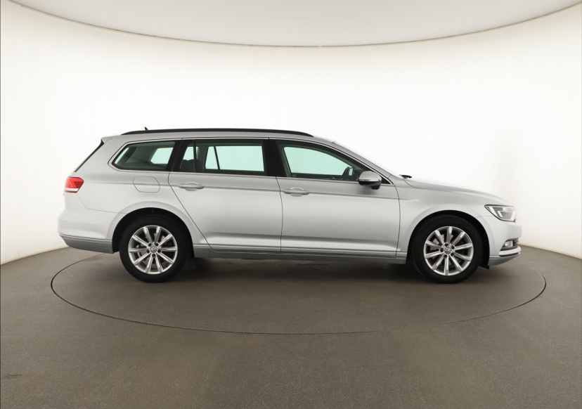 Volkswagen Passat, 2017