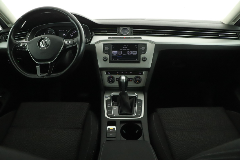 Volkswagen Passat, 2017