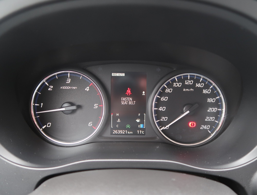 Mitsubishi Outlander, 2015