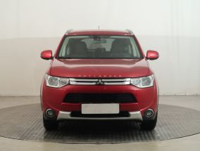 Mitsubishi Outlander - 2015