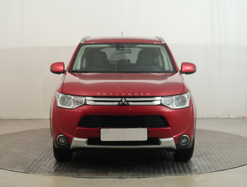 Mitsubishi Outlander, 2015
