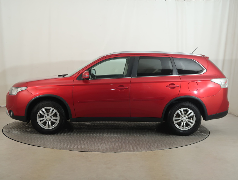 Mitsubishi Outlander, 2015