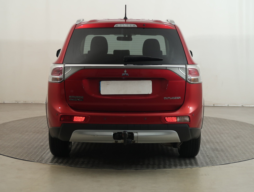 Mitsubishi Outlander, 2015