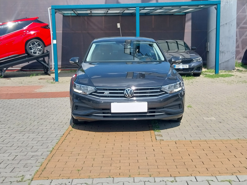 Volkswagen Passat, 2021