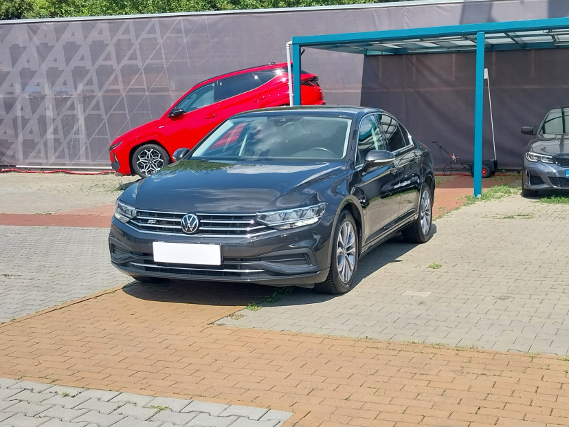 Volkswagen Passat, 2021