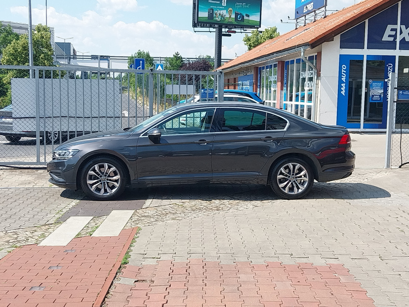 Volkswagen Passat, 2021