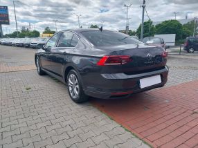 Volkswagen Passat - 2021