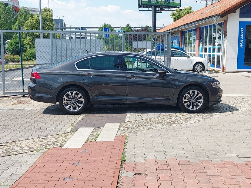 Volkswagen Passat, 2021