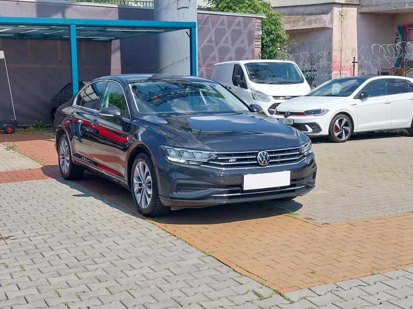 Volkswagen Passat, 2021