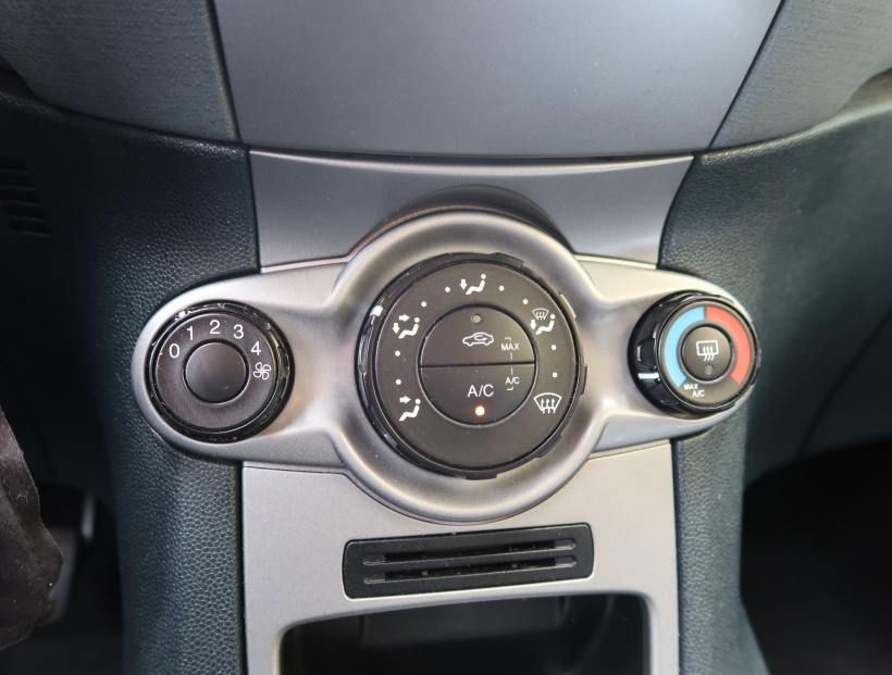 Ford Fiesta, 2011