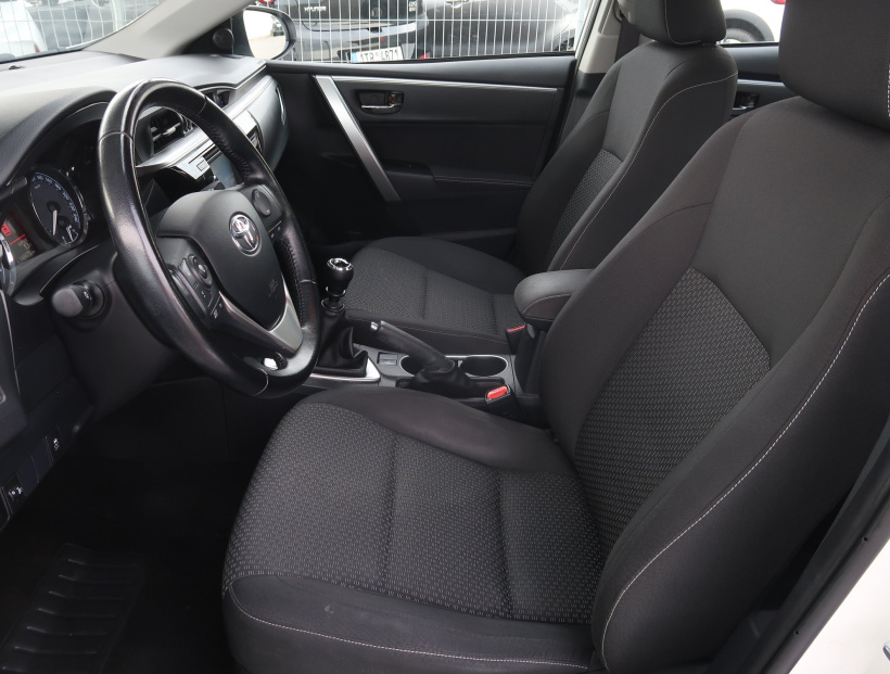 Toyota Corolla, 2016