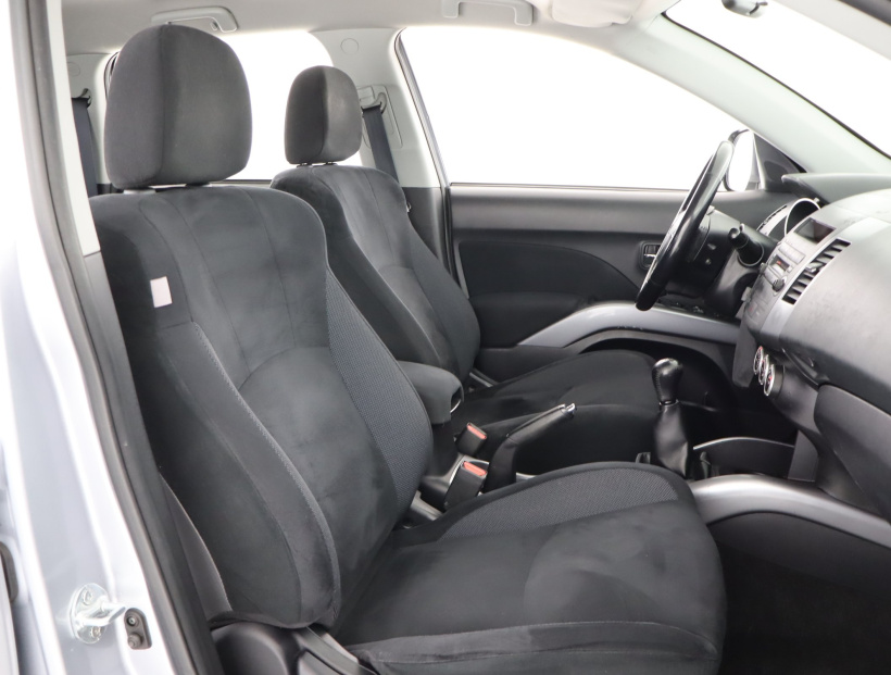 Mitsubishi Outlander, 2009