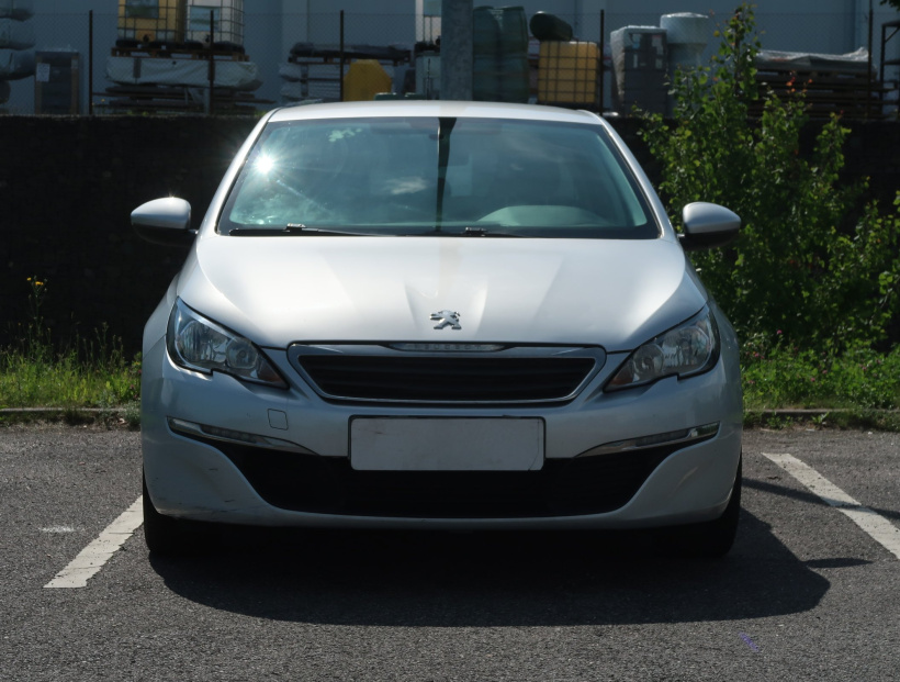 Peugeot 308, 2015