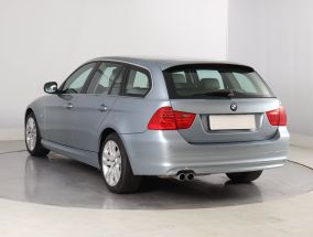 BMW 3 - 2011