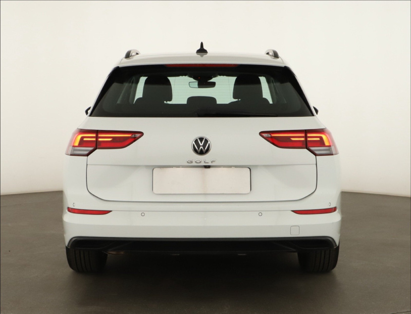 Volkswagen Golf, 2022