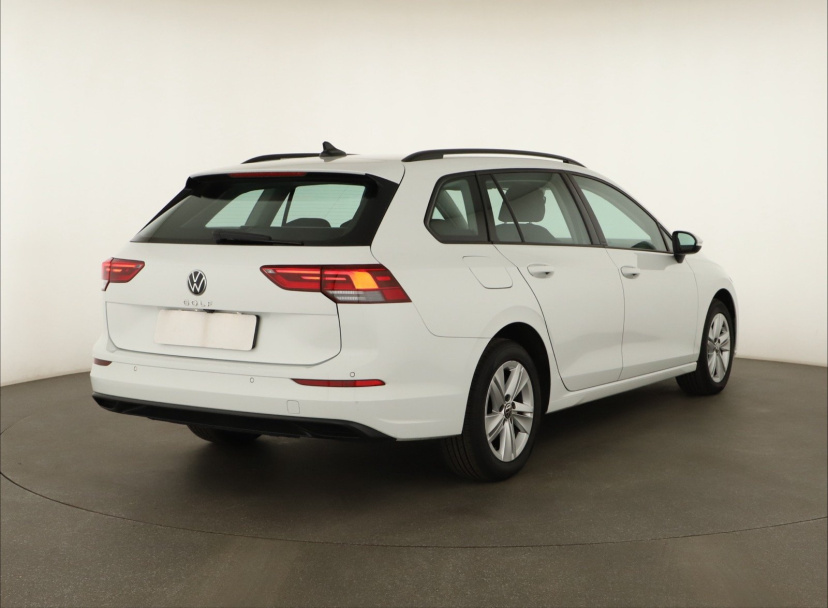 Volkswagen Golf, 2022