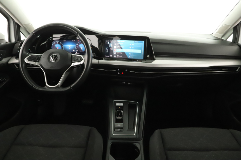 Volkswagen Golf, 2022