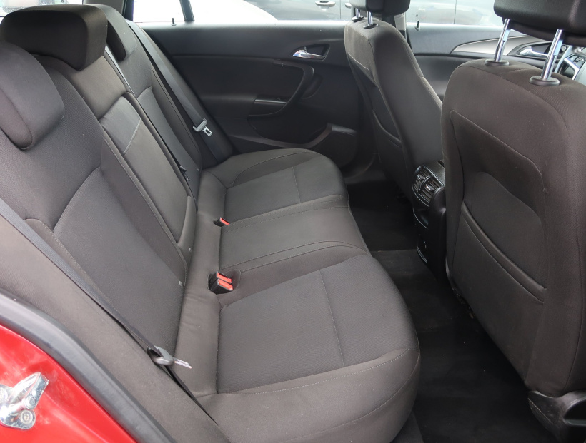 Opel Insignia, 2009