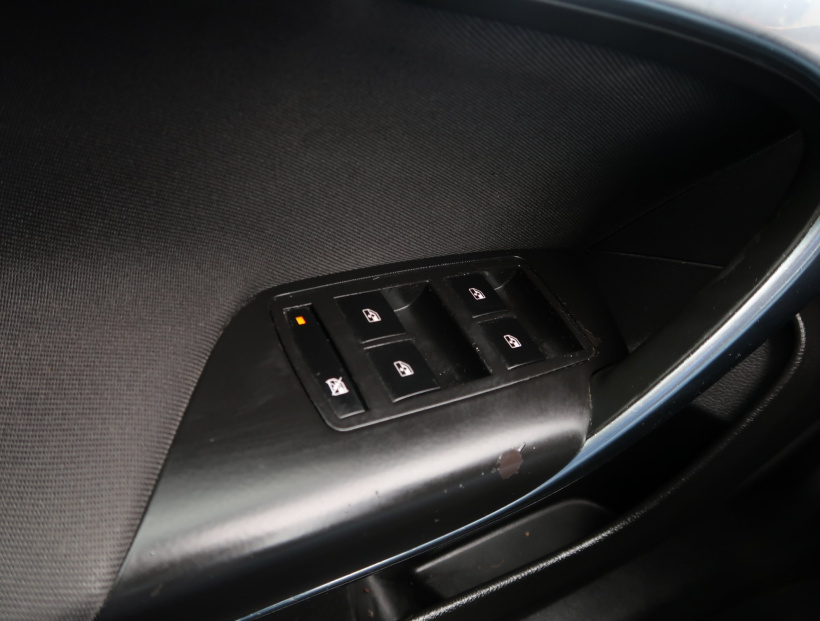 Opel Insignia, 2009