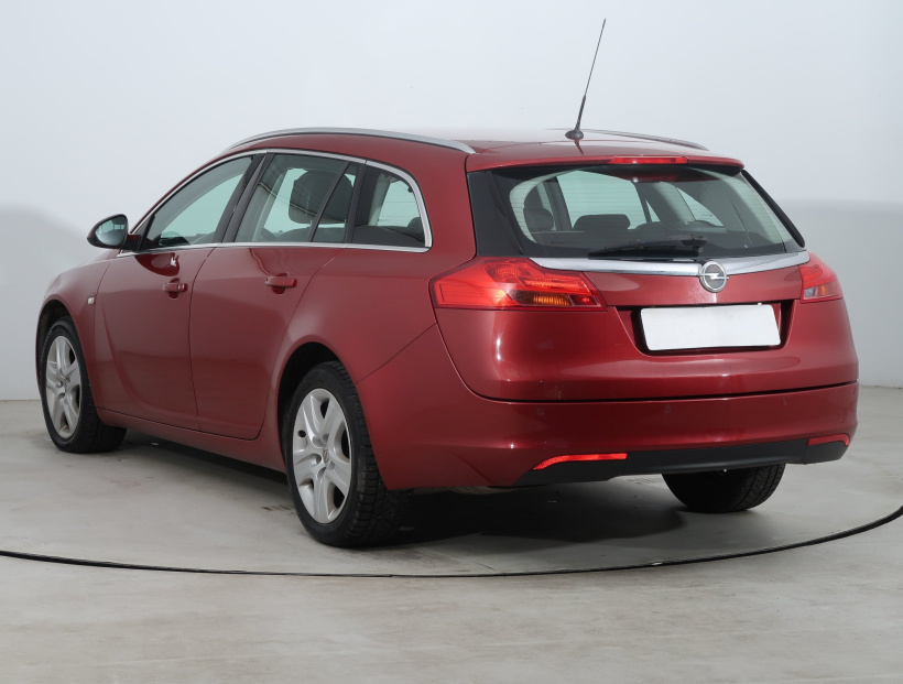 Opel Insignia, 2009