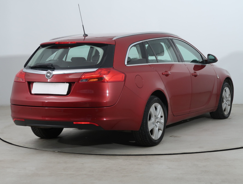 Opel Insignia, 2009
