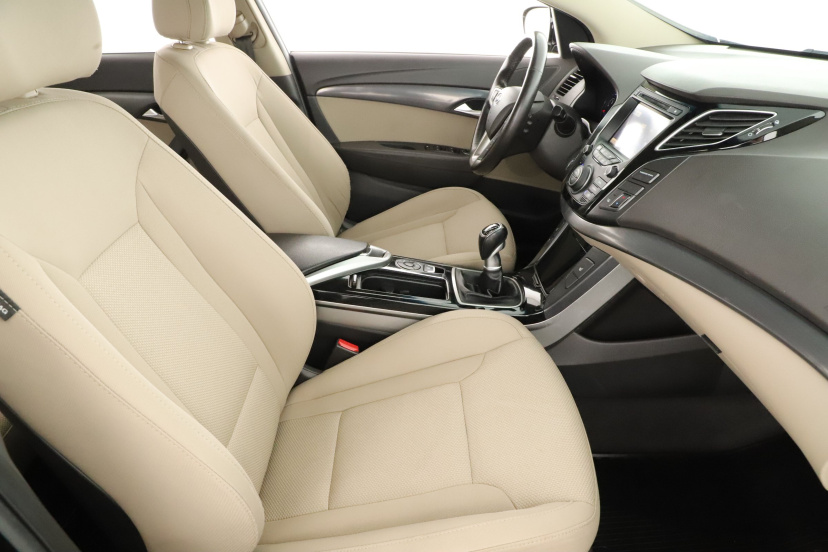 Hyundai i40, 2013
