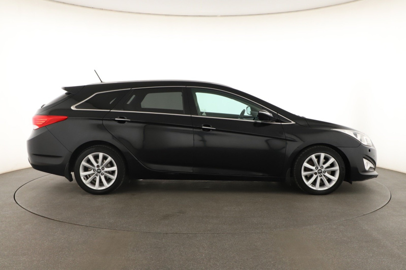 Hyundai i40, 2013