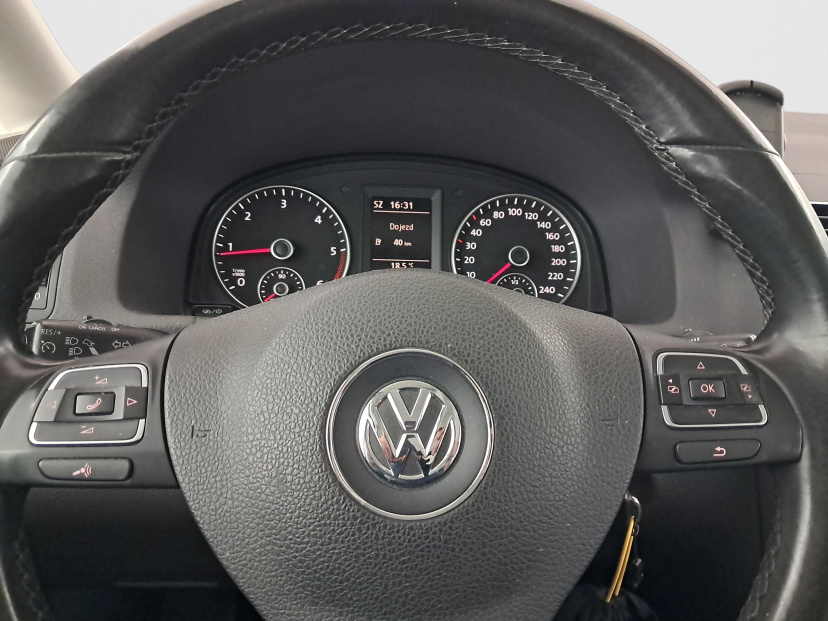 Volkswagen Touran, 2015