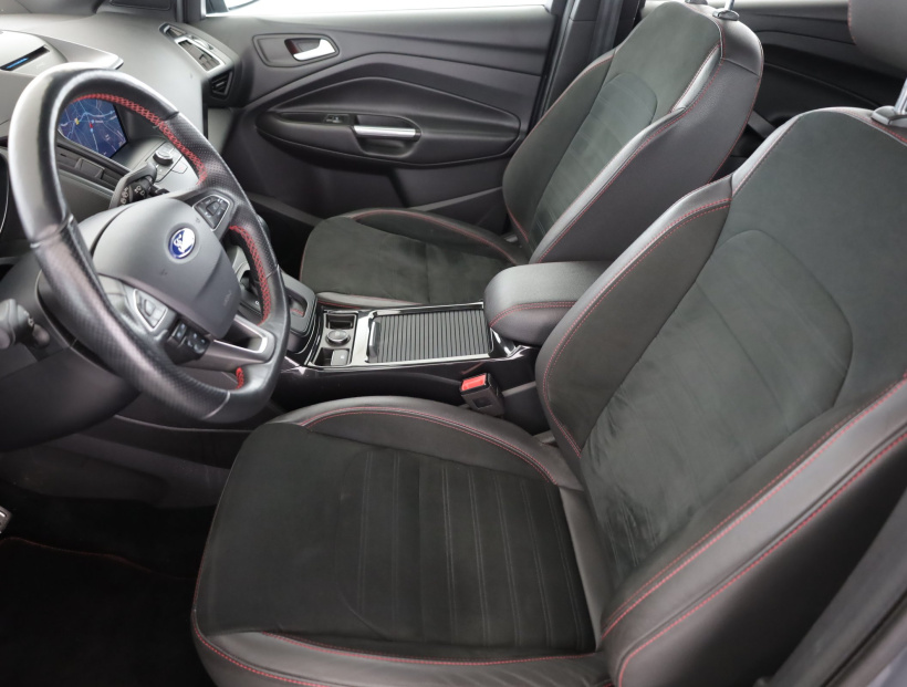 Ford Kuga, 2019