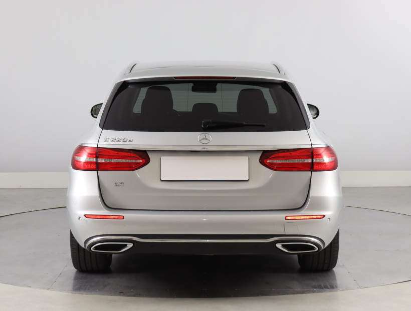 Mercedes-Benz E, 2017