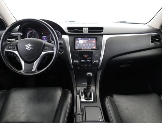 Suzuki Kizashi