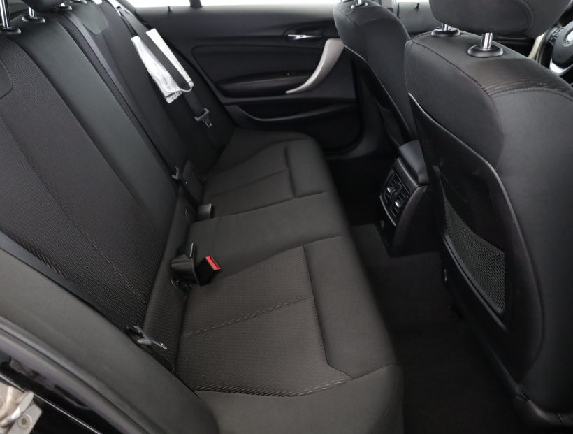 BMW 1, 2015
