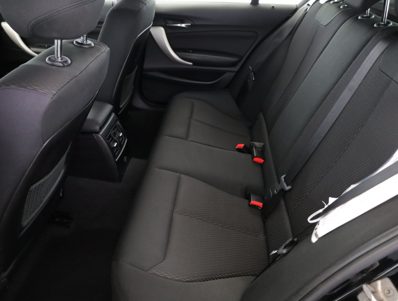 BMW 1, 2015
