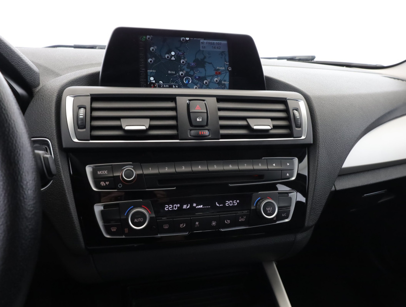 BMW 1, 2015