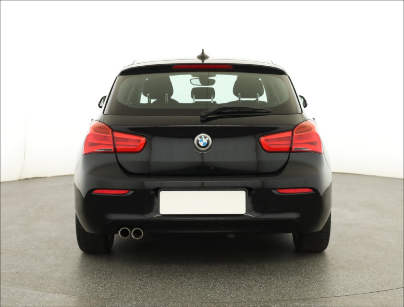 BMW 1, 2015
