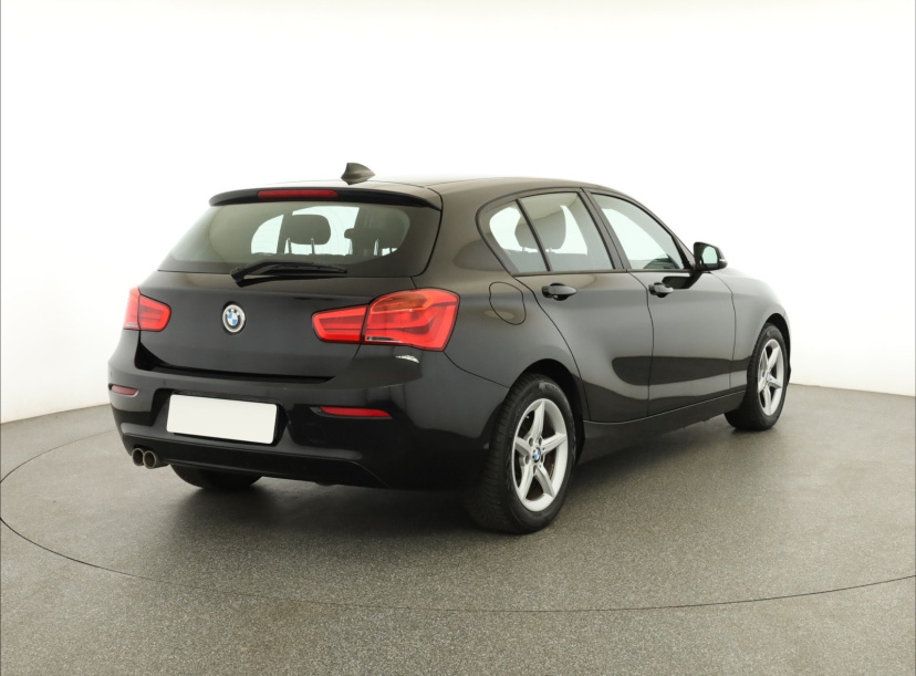 BMW 1, 2015
