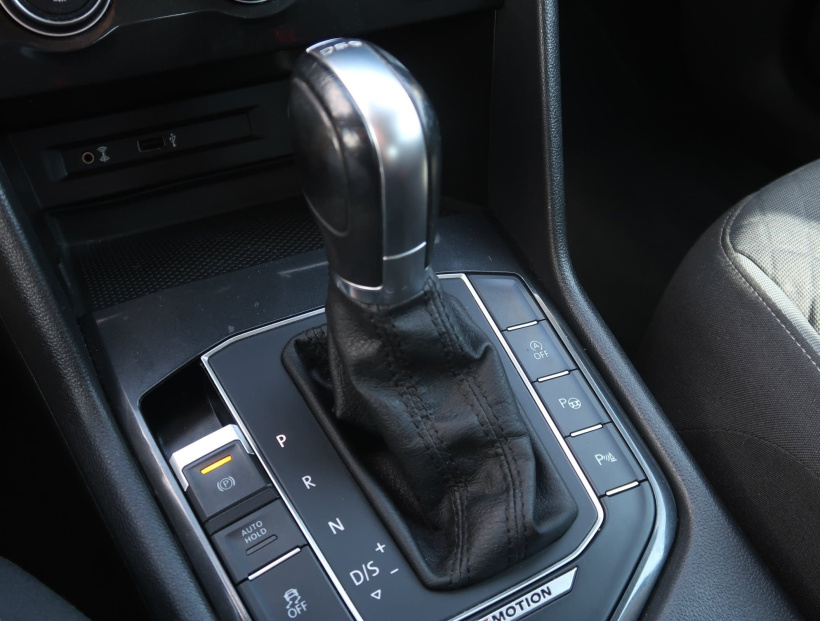 Volkswagen Tiguan, 2016