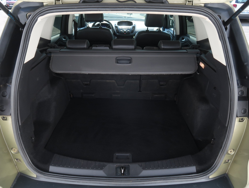 Ford Kuga, 2013