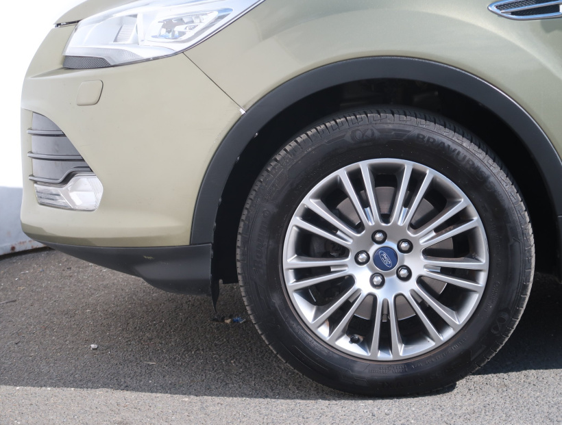 Ford Kuga, 2013