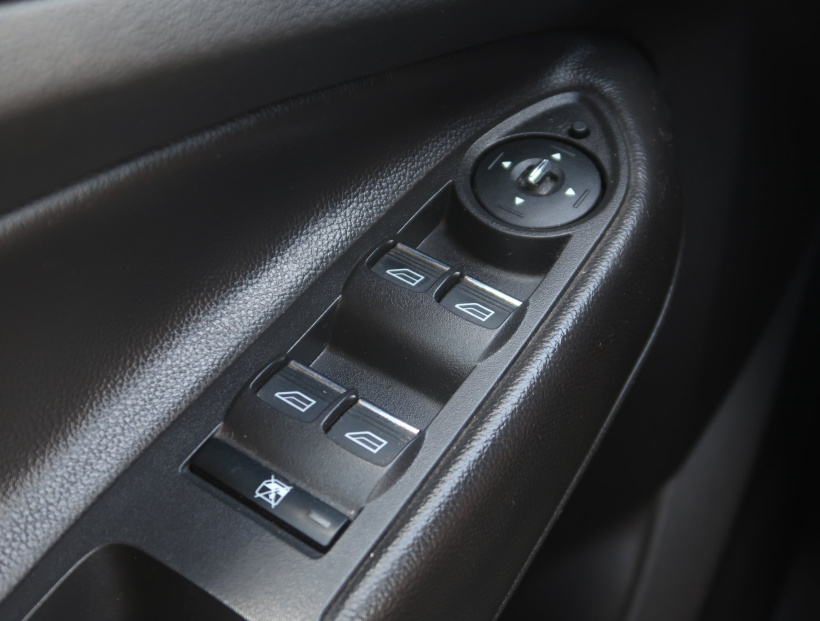 Ford Kuga, 2013