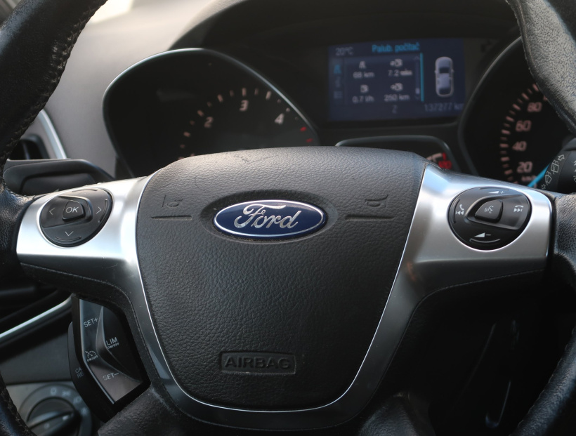 Ford Kuga, 2013