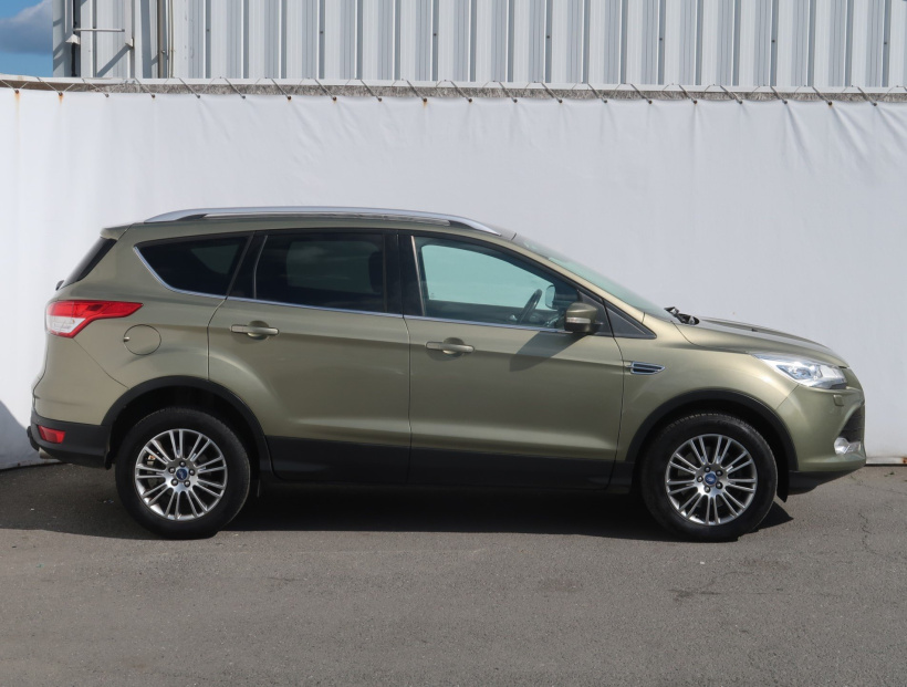 Ford Kuga, 2013